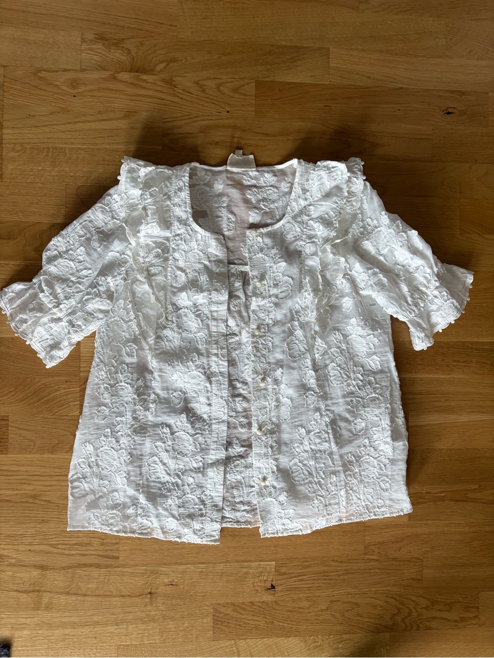 Sézane White Floral Jacquard Ruffle Blouse Sheer Short Sleeve FR 36 / US 4